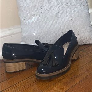 COPY - Women Clarks patent leather navy blue shoes